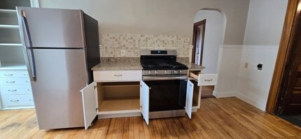 125 Vernon St in Worcester, MA - Building Photo - Building Photo