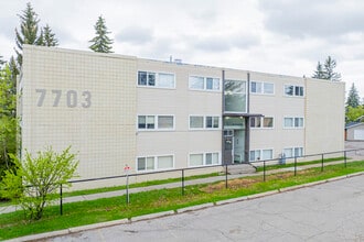 Elbow Court in Calgary, AB - Building Photo - Building Photo