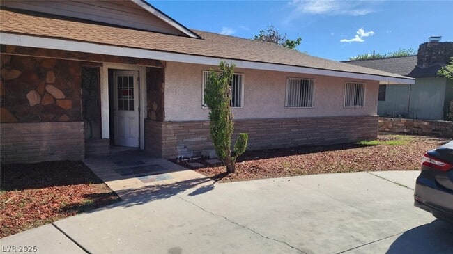 property at 4897 W Sawyer Ave