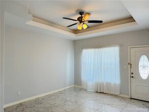 1213 S Veterans Blvd in Edinburg, TX - Building Photo - Building Photo