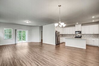 205 Wilbur Lake Dr in Fuquay Varina, NC - Building Photo - Building Photo