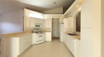 14571 Daffodil Dr in Ft. Myers, FL - Building Photo - Building Photo