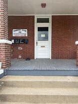 142-144-144 S 1st Ave in Canton, IL - Building Photo