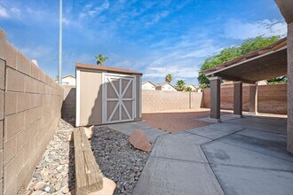 8366 Drop Camp St in Las Vegas, NV - Building Photo - Building Photo
