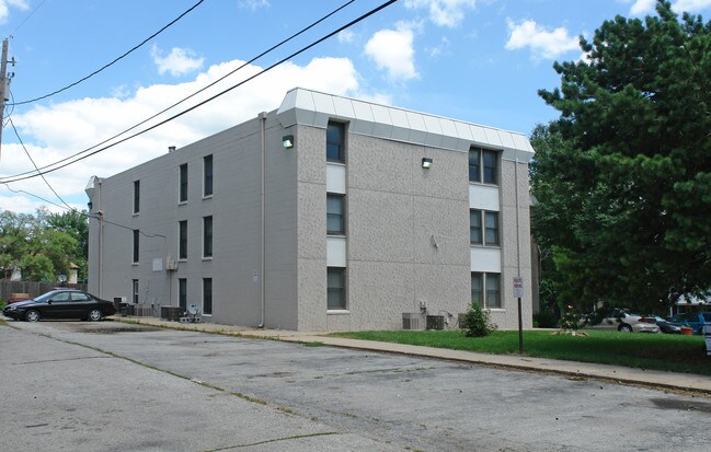 120 S 38th Ave in Omaha, NE - Building Photo - Building Photo