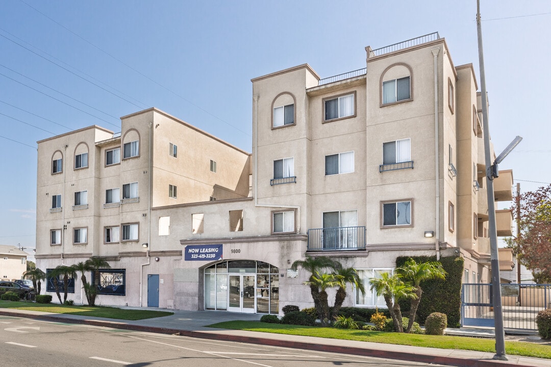 Broadway Vista in Los Angeles, CA - Building Photo