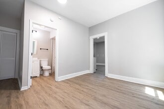358 St Clair Ave in Columbus, OH - Building Photo - Building Photo