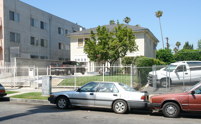 937 Arapahoe St in Los Angeles, CA - Foto de edificio - Building Photo