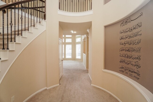 property at 215 Promenade Estates Ln