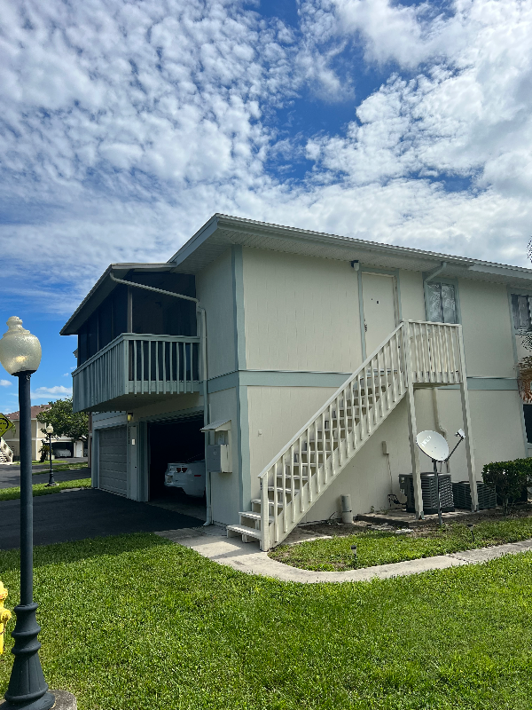 3372 Yukon Cir in Ft. Myers, FL - Foto de edificio - Building Photo