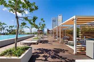 987 Queen St in Honolulu, HI - Foto de edificio - Building Photo