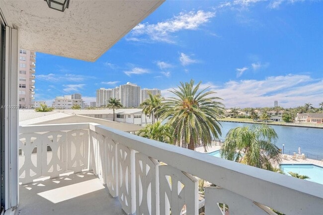 property at 3113 S Ocean Dr