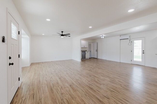 1409 Crescent Dr in Alamogordo, NM - Foto de edificio - Building Photo