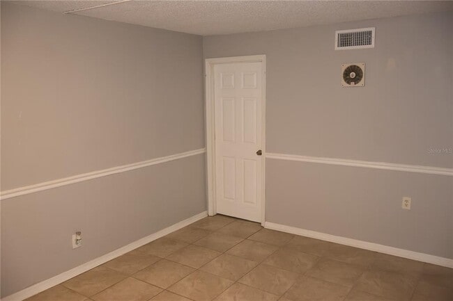 7609 Abbey Ln in Tampa, FL - Building Photo - Building Photo