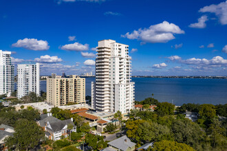 The Alagon on Bayshore in Tampa, FL - Building Photo - Building Photo