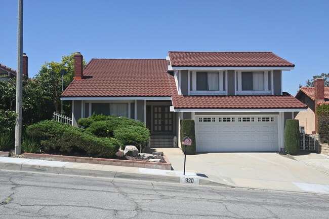 property at 920 W Adams Ave