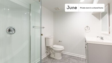 Private bedroom in 4 bed/3.5 bath Home in Washington, DC - Building Photo - Building Photo