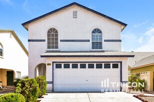 855 Schooner Dr in Henderson, NV - Building Photo