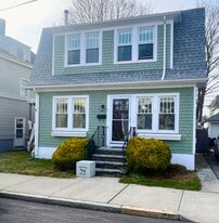 4 Curry Ave in Newport, RI - Building Photo