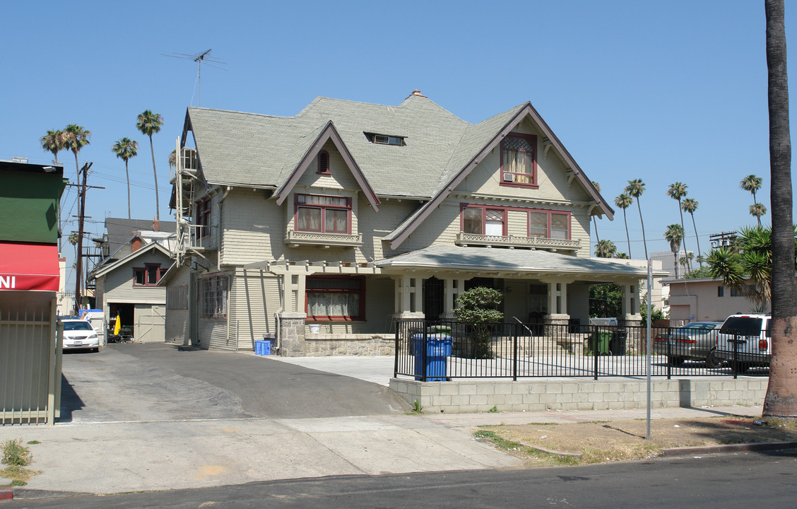 987 Magnolia Ave in Los Angeles, CA - Foto de edificio