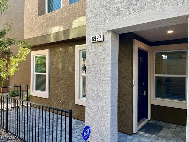 property at 6927 Stafford Hl St