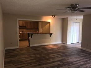 8210 Ambach Way in Hypoluxo, FL - Building Photo - Building Photo
