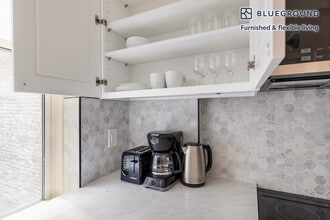 77 Barrow St in New York, NY - Building Photo - Building Photo