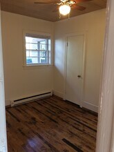 1006 Mt Tabor Rd, Unit Apt. 2 in Blacksburg, VA - Foto de edificio - Building Photo