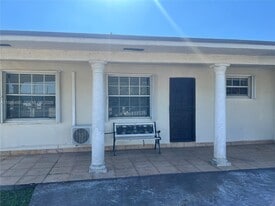 120 SW 68th Ave in Miami, FL - Building Photo