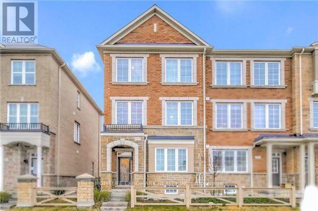 10616 Bathurst St in Richmond Hill, ON - Building Photo