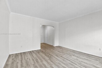 1135 Euclid Ave in Miami Beach, FL - Building Photo - Building Photo
