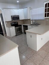 5060 SW 159th Ave in Miami, FL - Building Photo - Building Photo