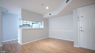 3311 Wyndham Cir in Alexandria, VA - Building Photo - Building Photo