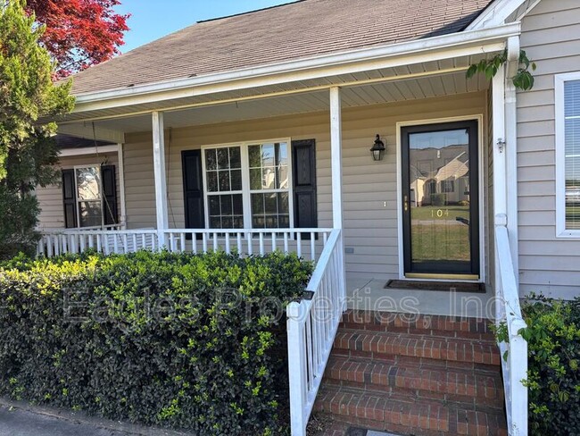 104 Ellington Way in La Grange, NC - Building Photo - Building Photo