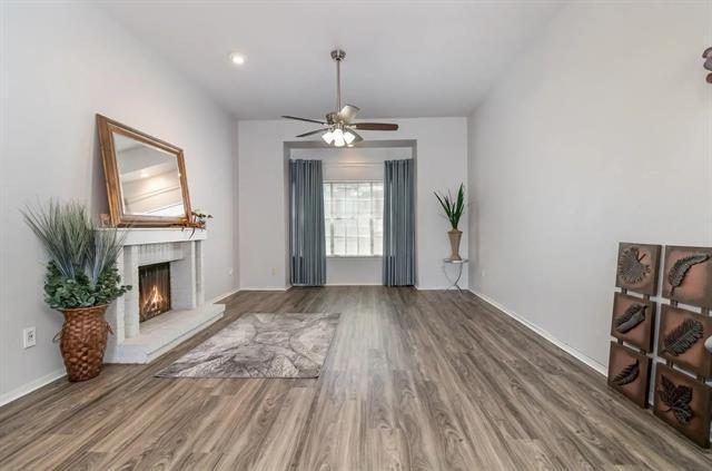10416 High Hollows Dr in Dallas, TX - Building Photo - Building Photo