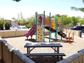 1125 Grandview St in Page, AZ - Building Photo - Building Photo