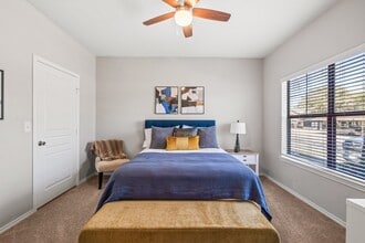 Bardin Greene in Arlington, TX - Foto de edificio - Building Photo