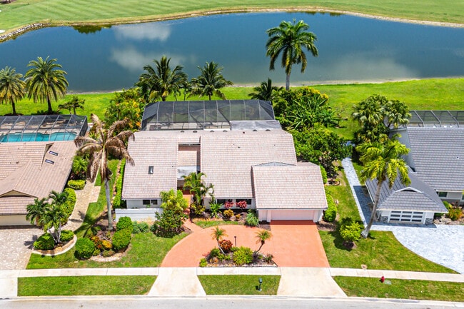 10391 Boca Woods Ln