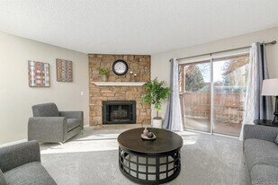 10251 W 44th Ave, Unit 6-106 in Wheat Ridge, CO - Building Photo