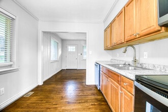 3447 Pierce St in College Park, GA - Foto de edificio - Building Photo