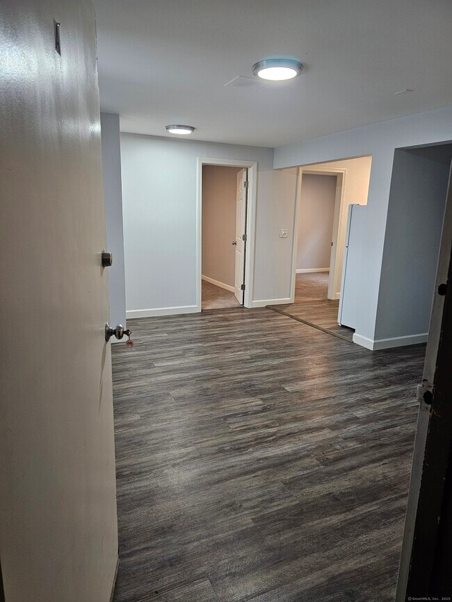 242 Kent Ave in Bridgeport, CT - Building Photo - Building Photo