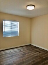 3510 W 5th St, Unit #2 in Santa Ana, CA - Building Photo - Building Photo