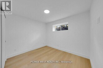 502 Atlas Ave in Toronto, ON - Building Photo - Building Photo