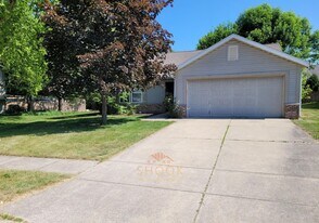 REMODELED 3 BR HOME - AVAILABLE MID JUNE in West Lafayette, IN - Building Photo