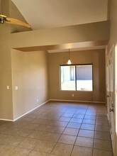 4201 N 20th St-Unit -202 in Phoenix, AZ - Building Photo - Building Photo
