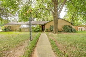 512 N Parkridge Dr in Mansfield, TX - Building Photo - Building Photo