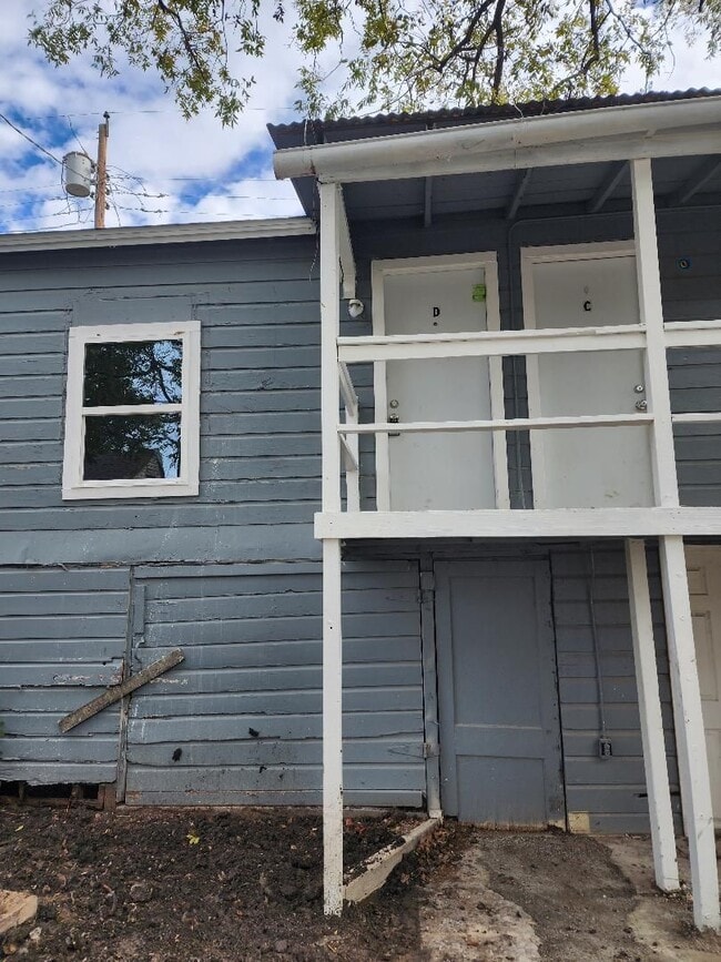 property at 1309 D S 3rd St