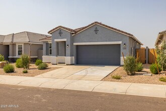 38125 W Excussare Wy in Maricopa, AZ - Building Photo - Building Photo