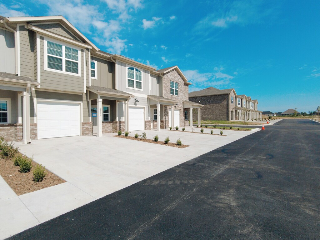 The Commons Endura Park Apartments in Siloam Springs, AR