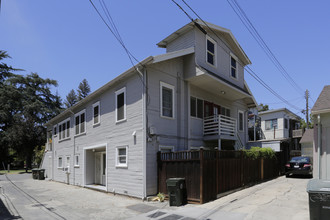 1613 28th St in Sacramento, CA - Building Photo - Building Photo